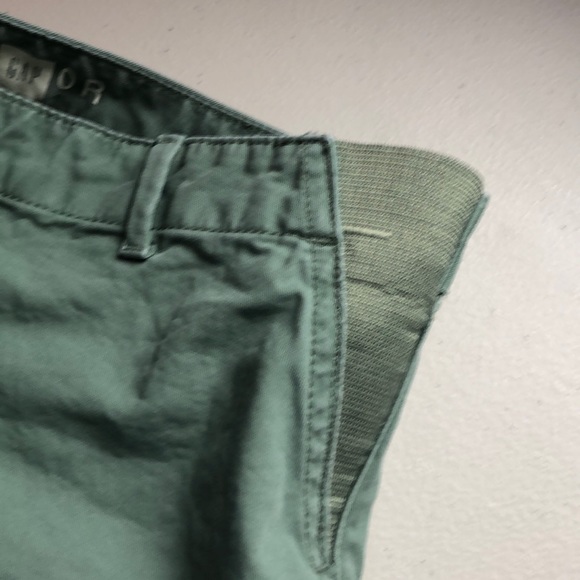 GAP Maternity Shorts - Picture 5 of 5